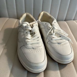 Court Sneakers in White Leather